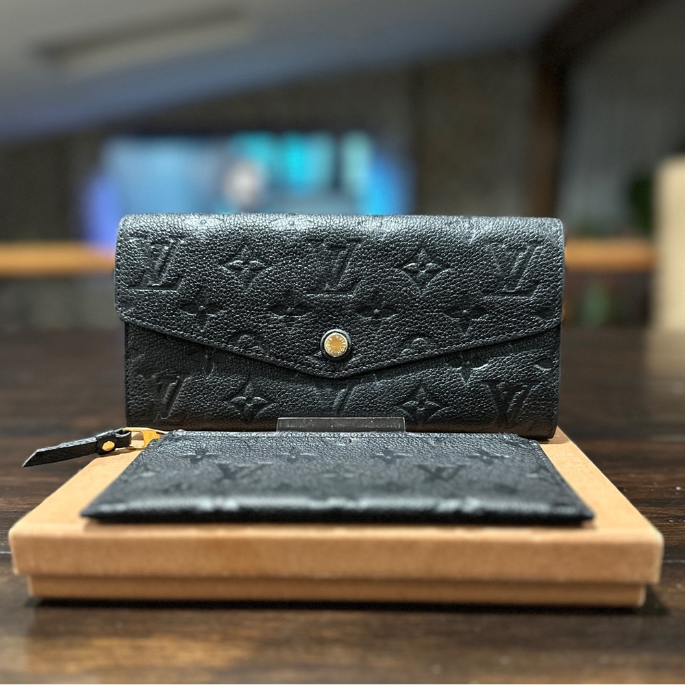 Authentic Louis Vuitton Monogram Empriente Curieuse Wallet w Original Zip Pouch